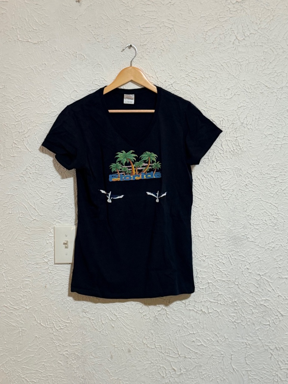 Florida Tropical Graphic T-Shirt Women’s Large Black V-Neck